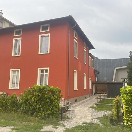 B&B Red House Garlate Kültér fotó