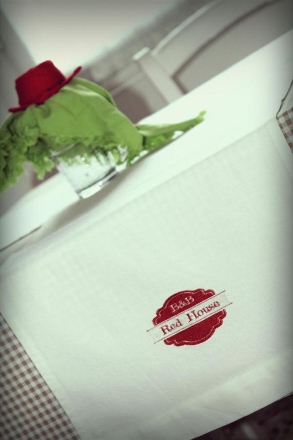 B&B Red House Garlate Kültér fotó