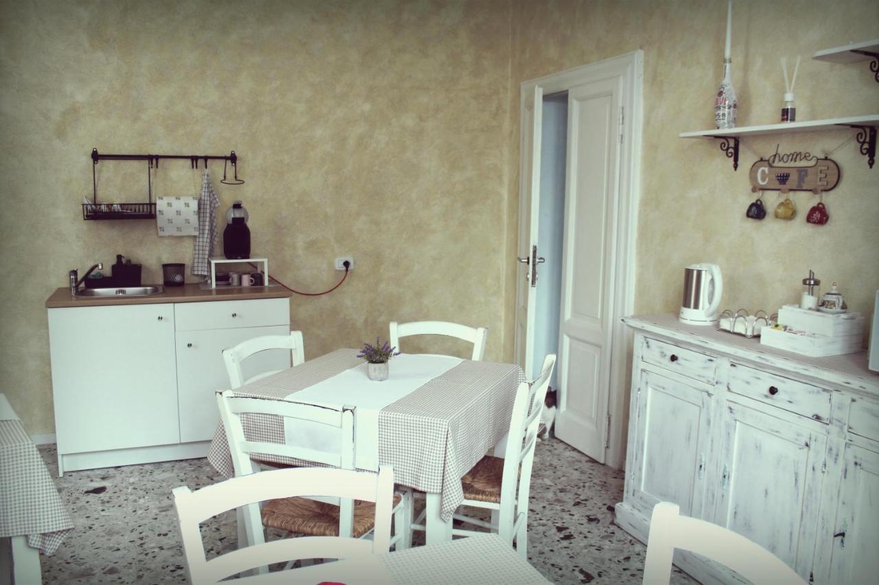 B&B Red House Garlate Kültér fotó
