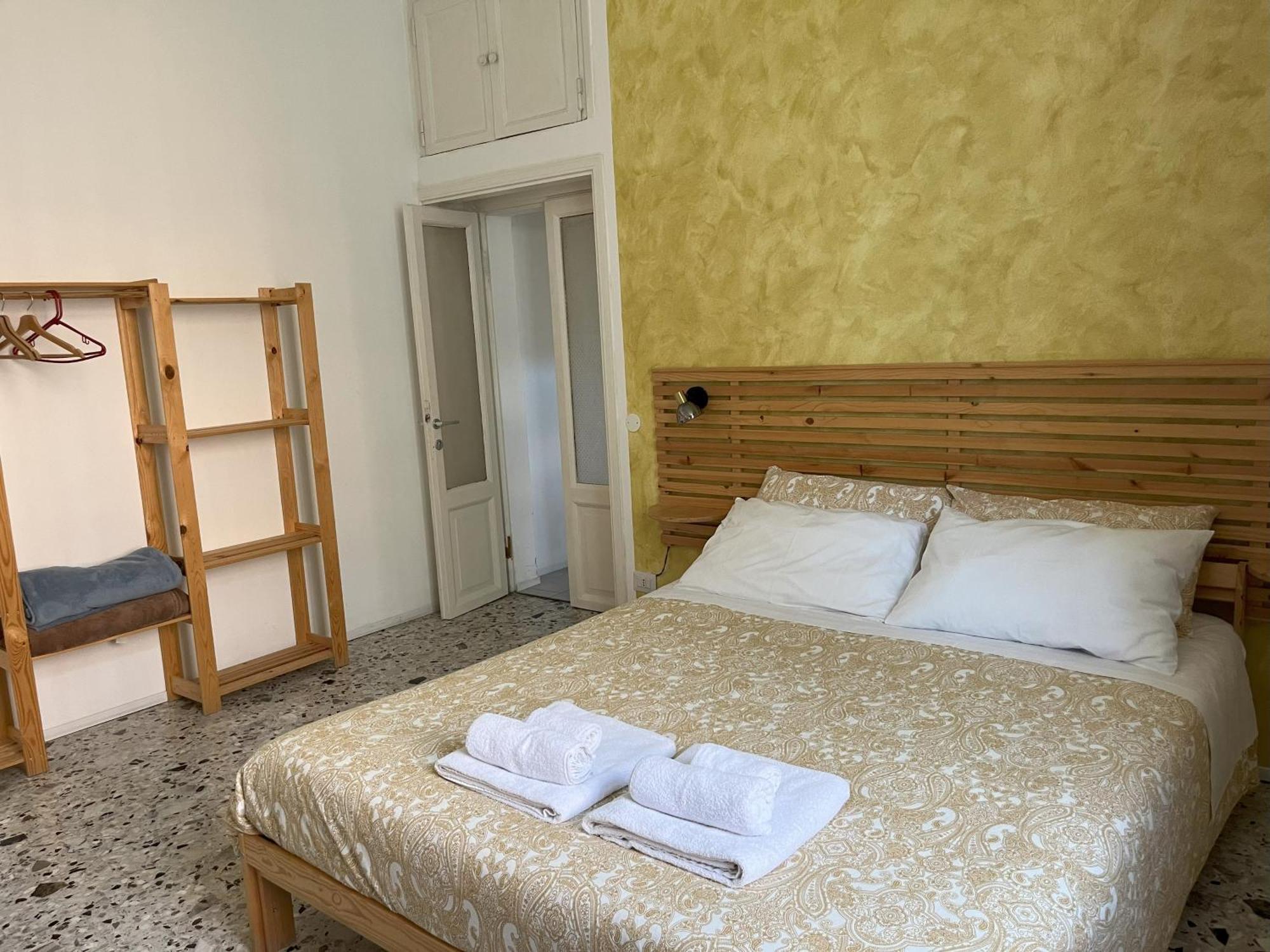 B&B Red House Garlate Kültér fotó